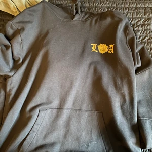 Oanvänd hoodie h&m  - Helt oanvänd hoodie från h&m! 