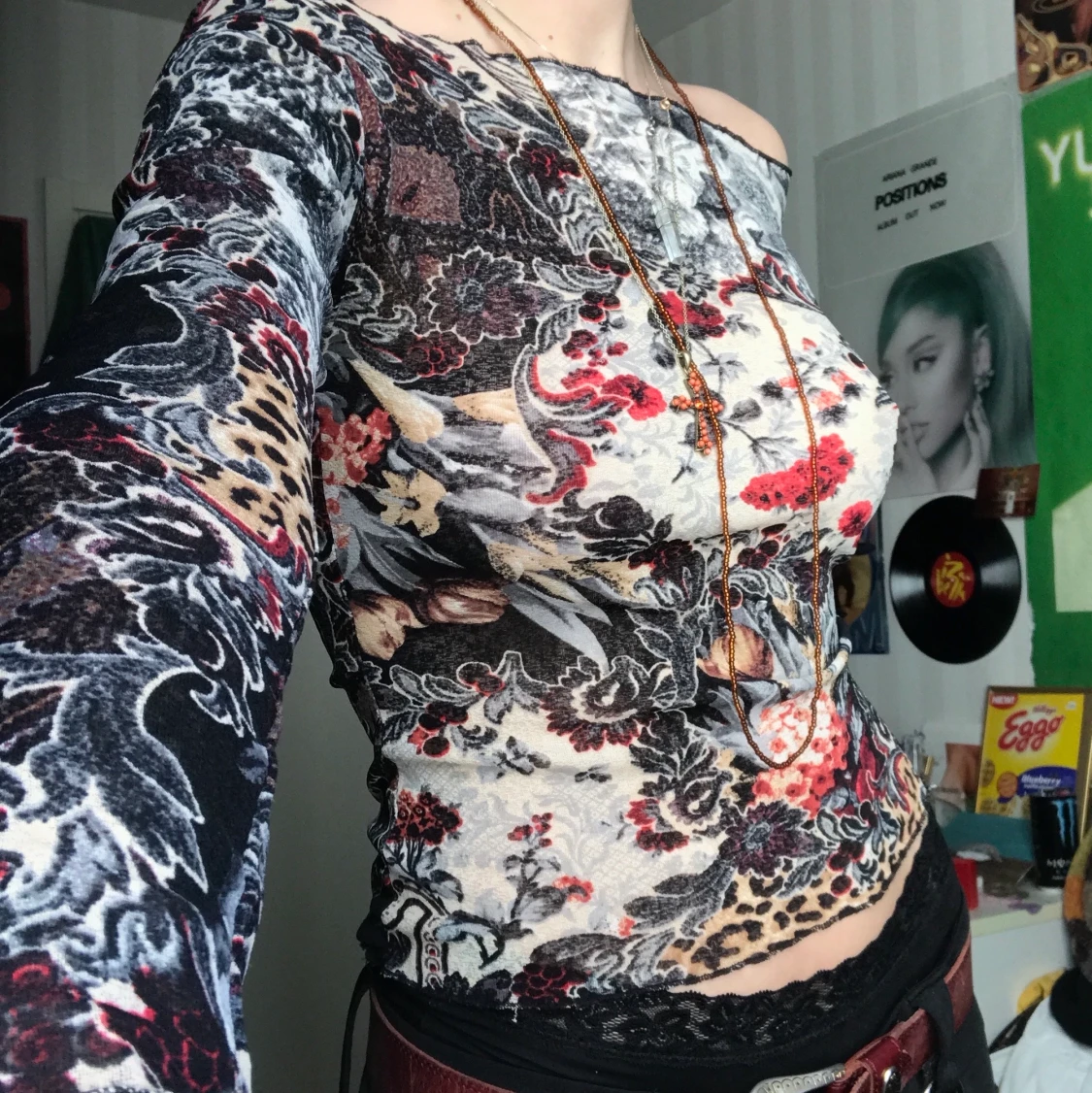 Långärmad meshliknande tröja - 91