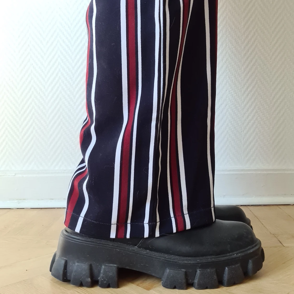 Sköna liknande kostymbyxor/tights!  - 90