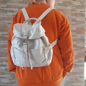 Liten Björn borg ryggsäck PU-Läder - Begagnad i fint skick 