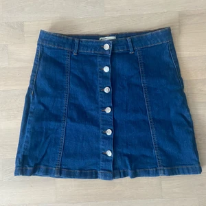 JEANS KJOL - Har ni några frågor eller vill ha fler bilder bara att skriva :)