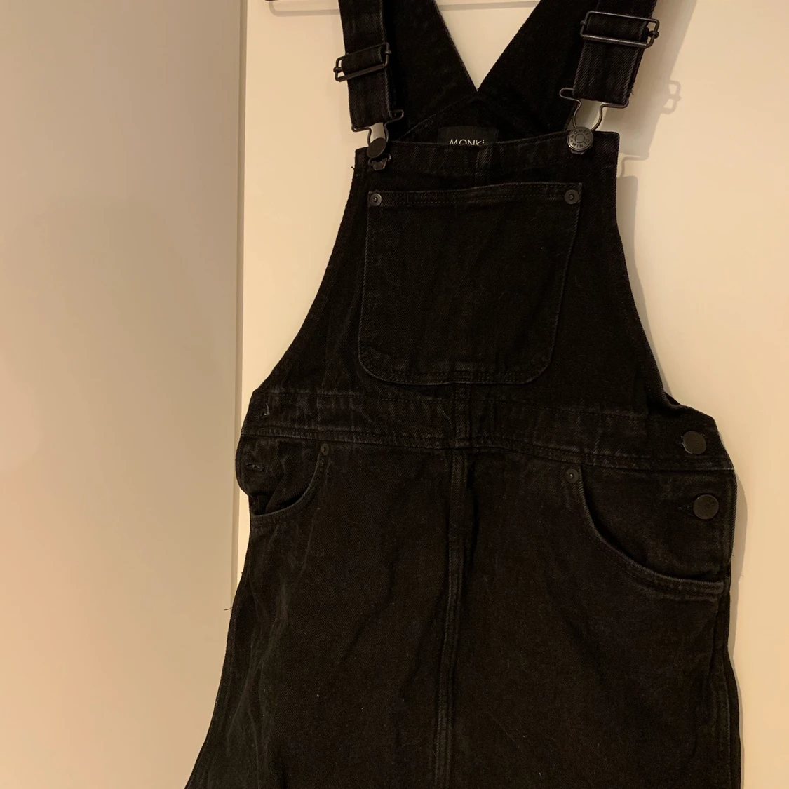 Hängselklänning MONKI - 90