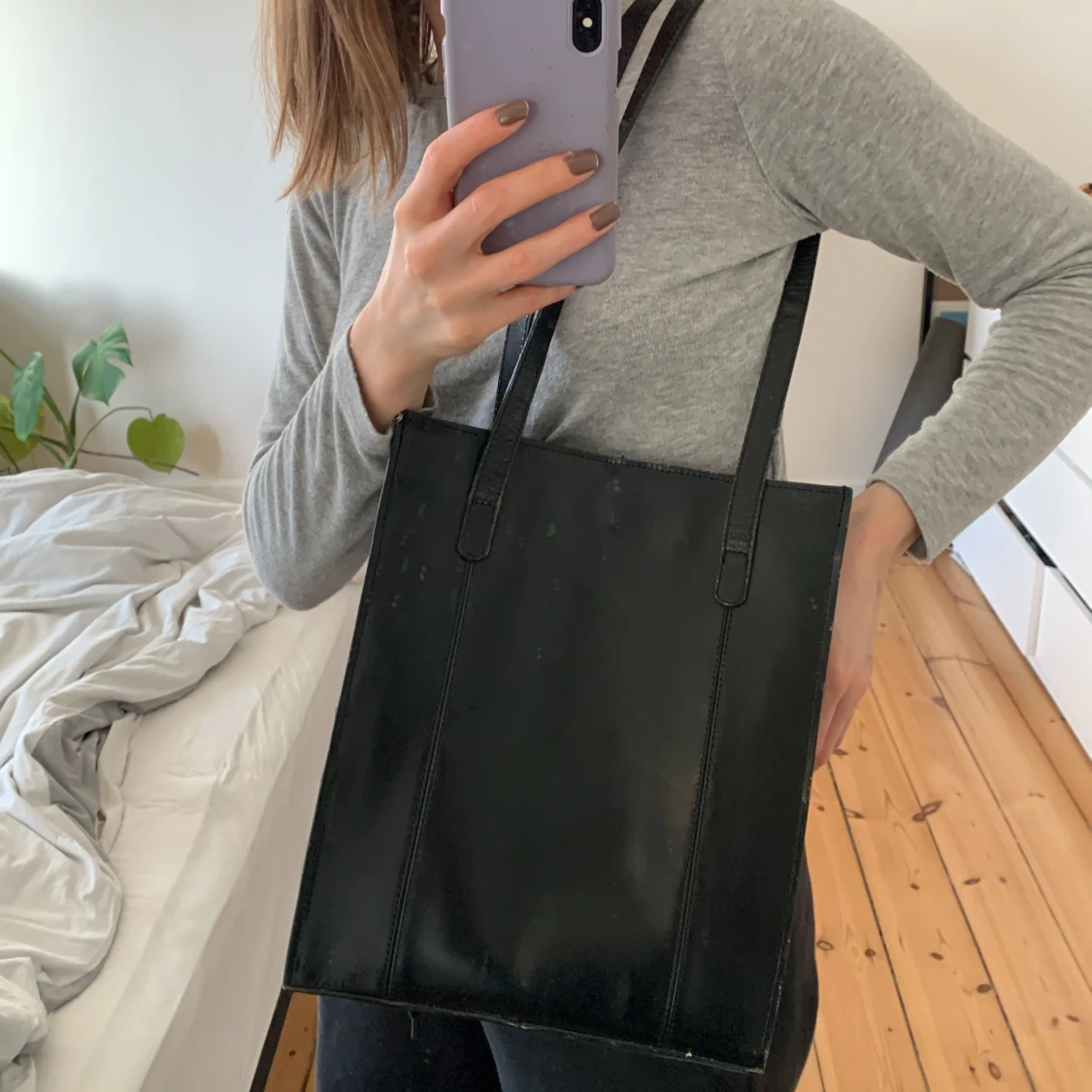 Håndtaske i sort læder  - 90