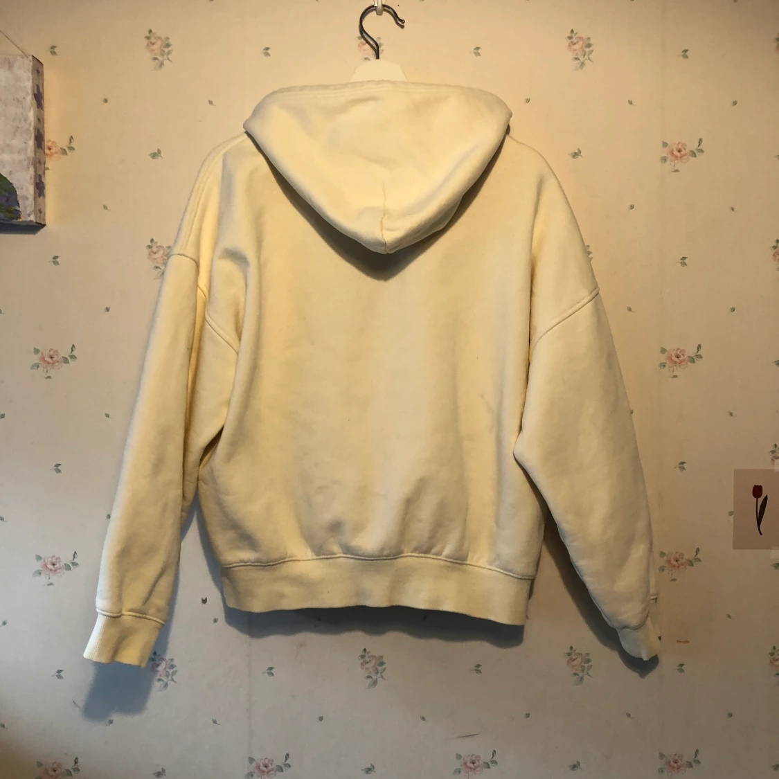 White hoodie - 90