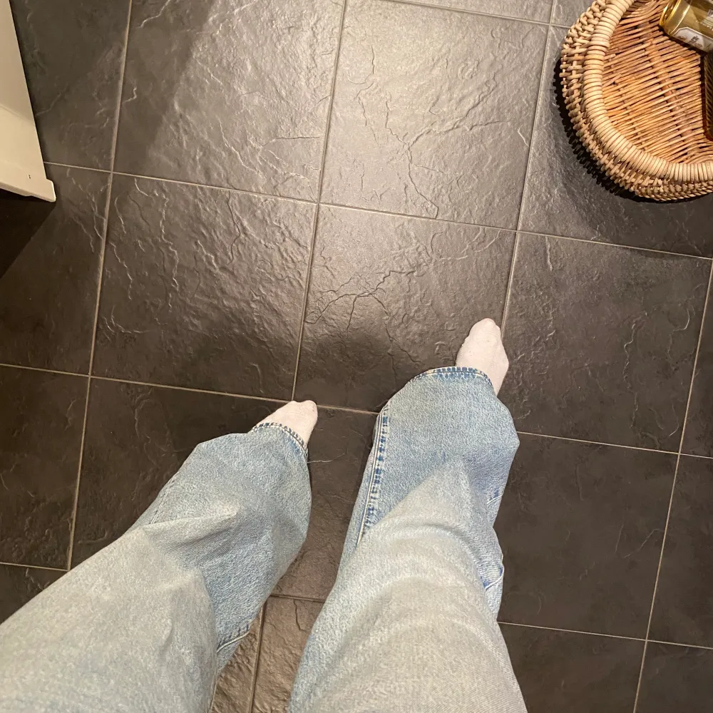 Snygga jeans från Levis i storlek W.30 L.34. Varit mycket omtyckta men används inte lika mycket nu och därför väljer jag att sälja vidare.. Jeans & Byxor.