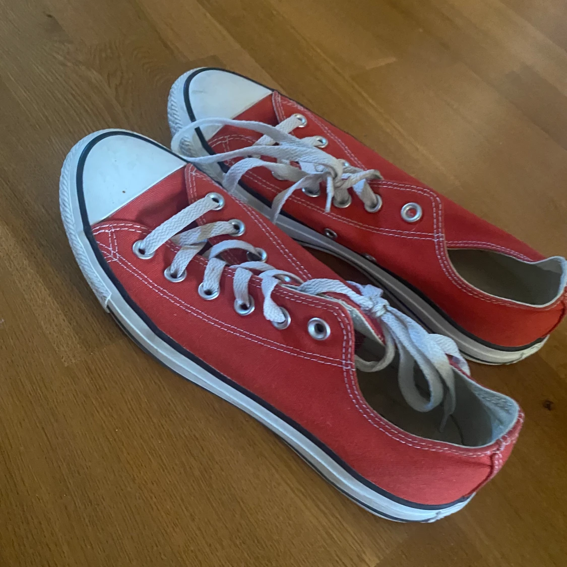 orangea converse  - 90