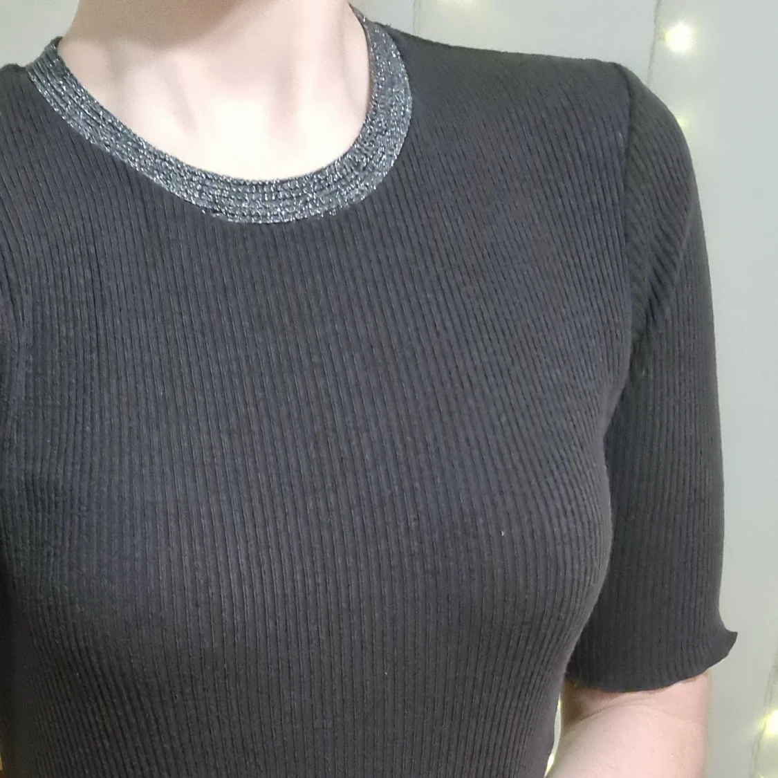 Ribbad klänning - 91