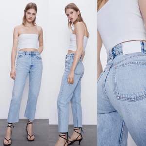 Helt oanvända snygga Zara straight jeans i strl 32 med lappen kvar👖✨