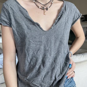 Zadig T-shirt  - Jättefin oanvänd Zadig T-shirt med en döskalle på ryggen. 