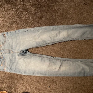 Skinny jeans  - Skinny jeans från Gina tricot. Kolla in min profil säljer massa annat! Om du är intresserad av fler saker kan vi komma överens om ett paketpris☺️