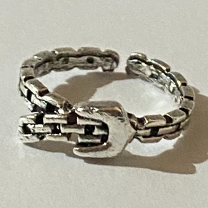 Ring - Silverring i form av en kedja.