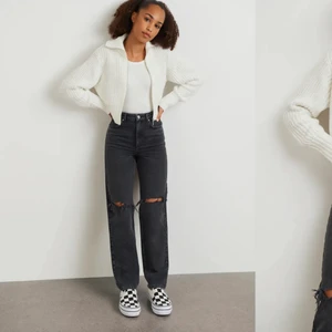 svarta jeans - Helt nya jeans från gina young. säljer då dom var alldeles för små😚 (priset kan diskuteras)