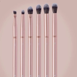 Caias borstar  - Råkade dubbel beställa caias borstar så skriv om ni är intresserade (självklart inte använda) pris kan diskuteras!:)