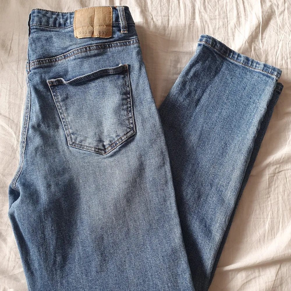 High waist straight jeans. Jeans & Byxor.