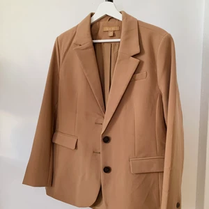 Oversized kavaj - Kavaj från new yourker använd 1 gång som oversized. Storlek 42