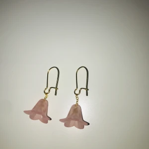 Handgjorda örhängen, No.8 ! - Handgjorda örhängen av mig! Tar även beställningar, bara att höra av sig! 