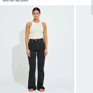 Bikbok boot flare jeans - Knappt använda då dem är för korta för mig. Var ändå envis att behålla dem men har insett att dem är för korta. Bra skick.