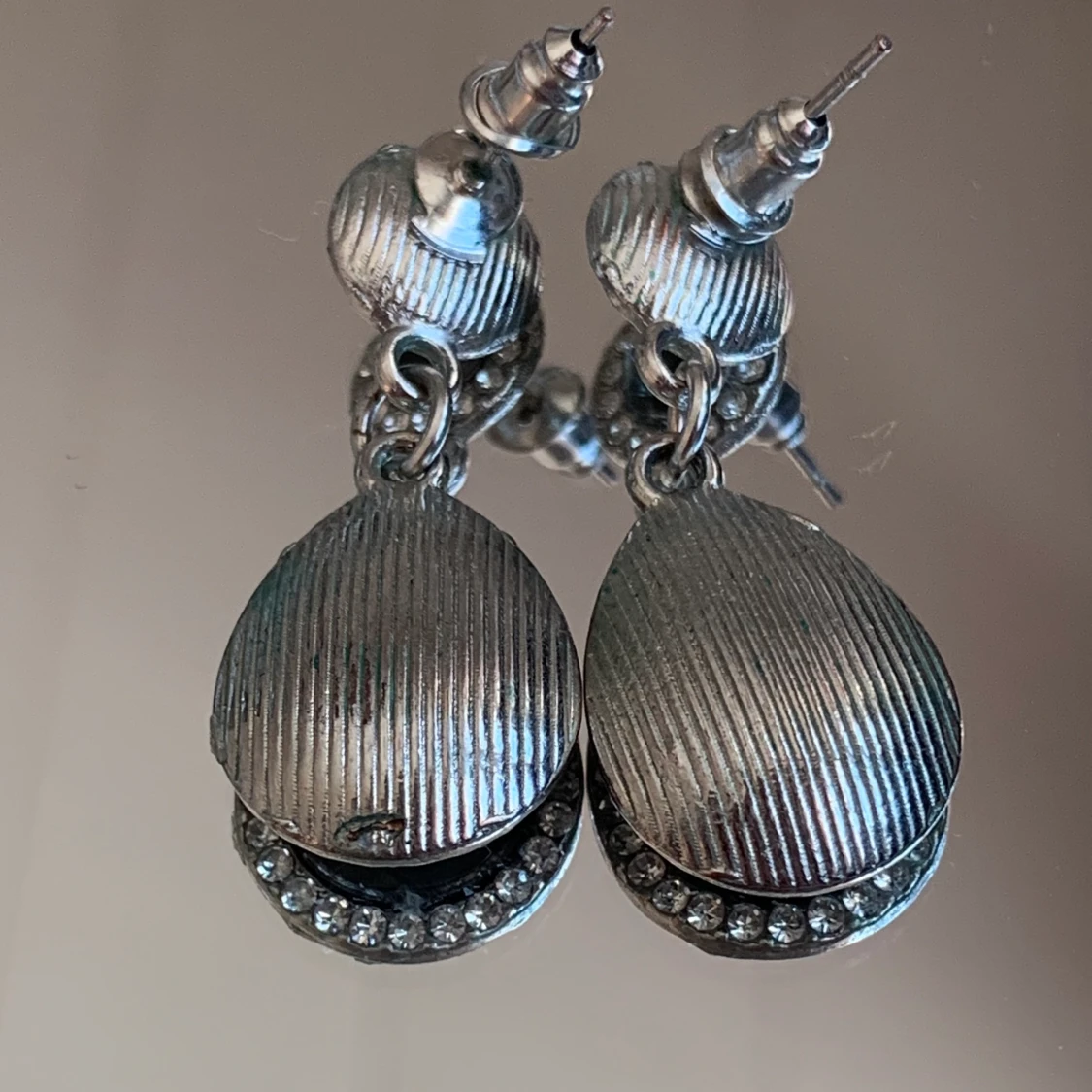 Örhängen med ”stenar” - 91