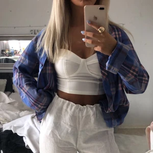 Rutig skjorta - Superfin oversize vårskjorta💕 instoppad på bilden