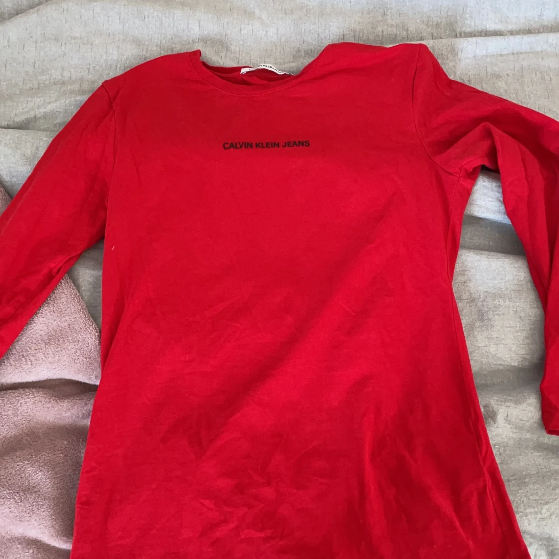 Röd långärmad tröja - 90