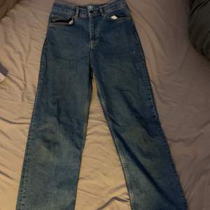 Säljer mina Jeans från Carlings då dem är för små. Ganska loose jeans. Bra skick!