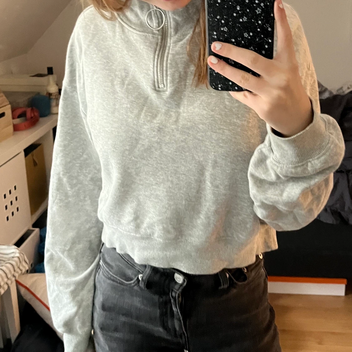 Grå tröja med blixlås  - 90