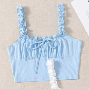 Topp - Gullig sommar topp från SHEIN storlek S fint skick, skriv för egna bilder 