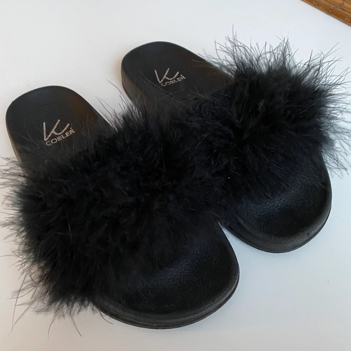 Nya fluffiga tofflor