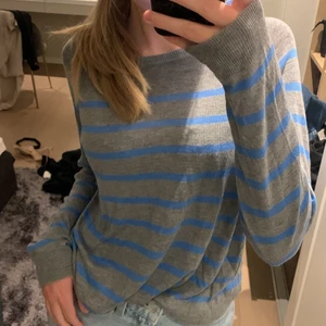 Zara tröja - Randig tröja från zara, använd 1 gång.