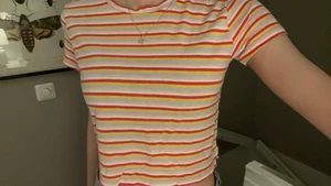 T-shirt  - T-shirt från monki som inte andvänds pga att den är för liten