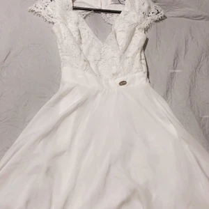 Studentklänning  - Oanvänd 