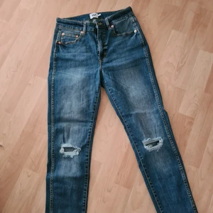 Jeans  - Knappt använd 