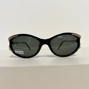 Valentino - Vintage Sunglasses - New old stock! Valentin vintage sunglasses made in Italy from 80s. New, never worn. Choose Aspect for your vintage sunglasses. Size: 40-20-135