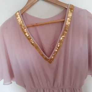 Rosa chifong klänning - Rosa chifong klänning i storlek S-M