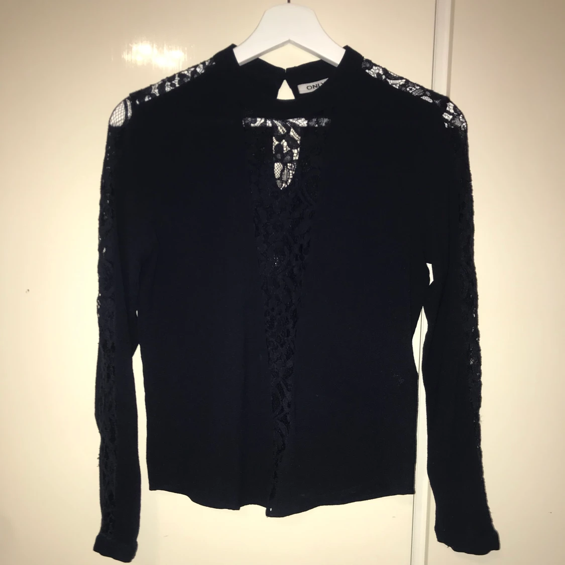 Dark blue lace top Mörkblå spets topp