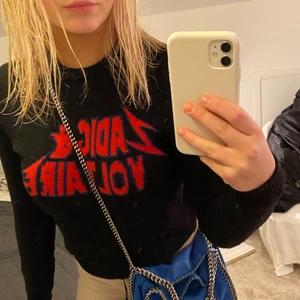 Zadig & Voltaire tröja  - Säljer min Zadig & Voltaire tröja i storlek S! Tröjan är i toppskick och har inga slitningar. Kan mötas upp inom Stockholms området men även frakta (ansvarar ej för postens slarv). Skriv för fler frågor 💕💕