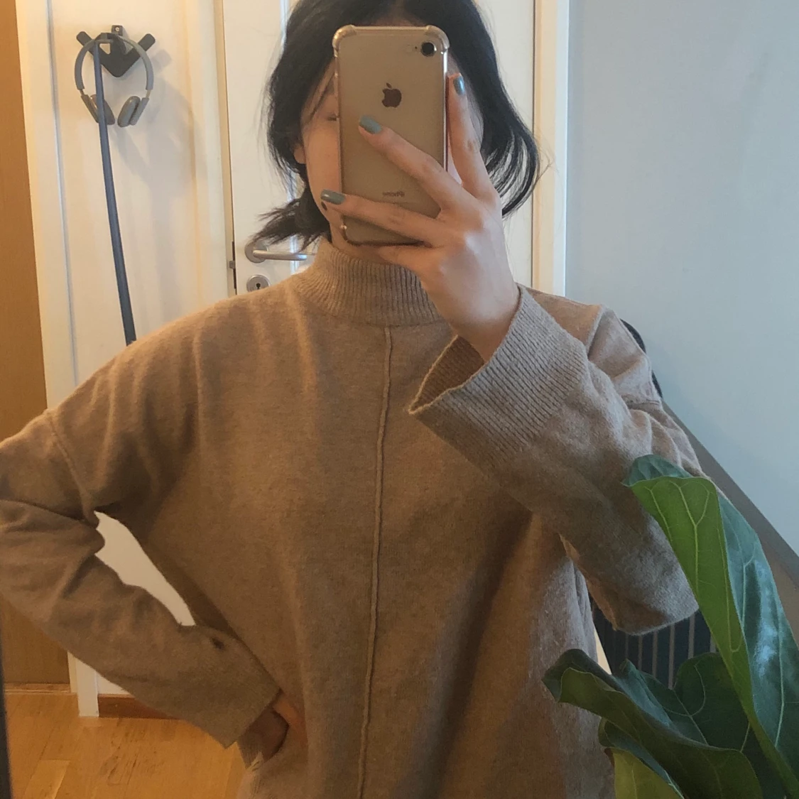 Brun stickad tröja - 90