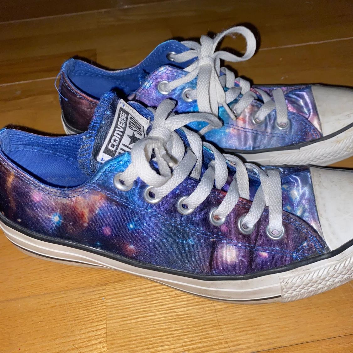 Converse med rymdmönster! - 90