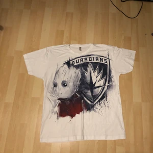 🤟🏼I AM GROOT TSHIRT🤟🏼 - Mysig och rolig ”i am groot” T-shirt! Aldrig använts. Perfekt för alla Marvel fans där ute