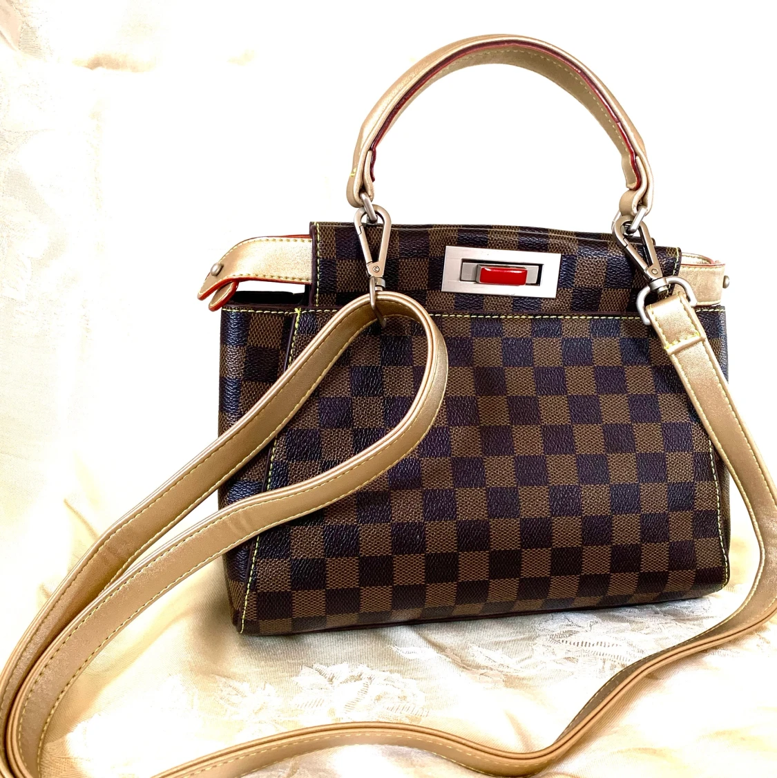 Handväska med axelrem Brun