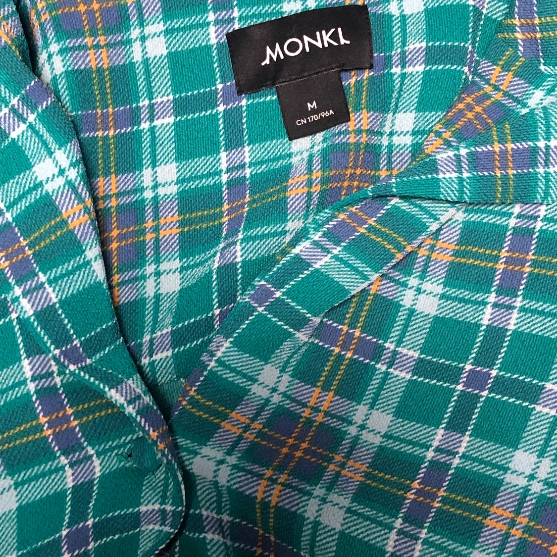 Rutig skjorta från monki i storlek M - 91