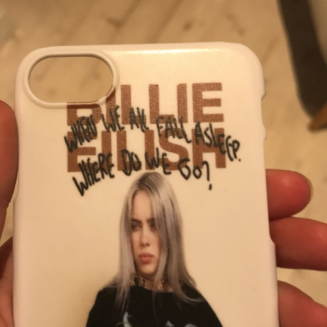 Billie Eilish mobil fodral, ”when we all fall asleep where do we go”. - 91