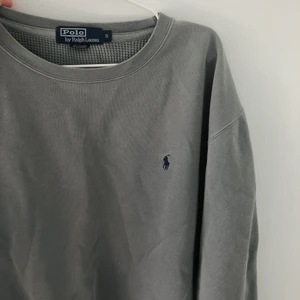 Ralph Lauren tröja - Ralph Lauren tröja i bra skick. Frakt tillkommer