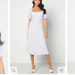 Söker klänning  - Hej söker denna klänning i storleken s då jag vill ha den till ett bröllop i sommar 