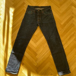 Nudie jeans W32 L34 - Säljer nu mina Nudie jeans som är hela och i bra skick!