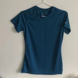 Tränings tröja  - Träningströja, dry plus (climate regulation). Endast provad.