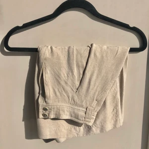 Shorts - Ett par härliga vår/sommarshorts i beige färg