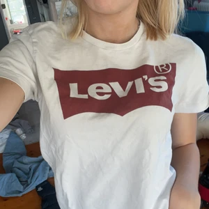 Storlek 12 år - Skulle säga att den sitter som en xs /xxs 