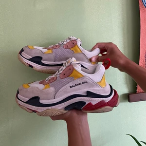 Balenciaga Sneakers  - Super seje Balenciaga sneakers. Str. 39 