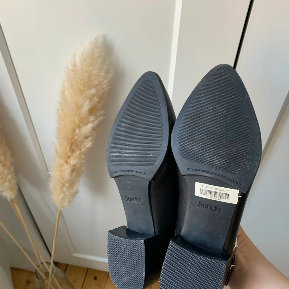 Superfina oanvända skor i strl 36 - 91